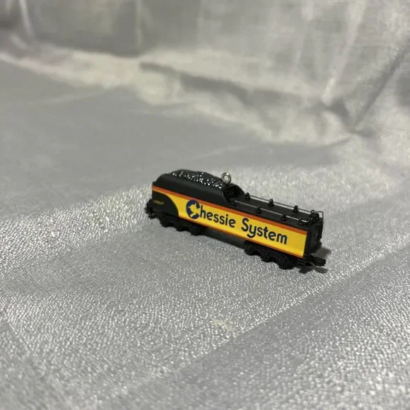 2001 Hallmark Lionel Chessie Steam Special Tender Diecast Train Ornament Box - Picture 4 of 9